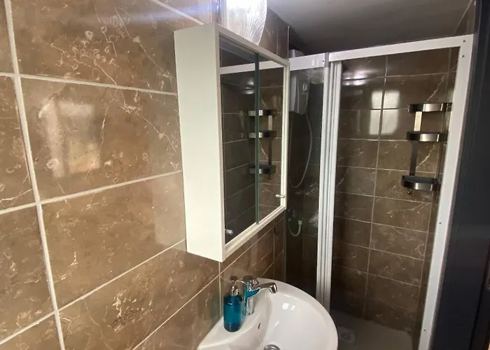 アパート Stylish Retreat In Nicosias Heart