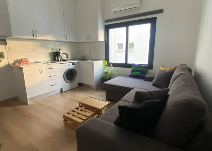 Stylish Retreat In Nicosias Heart * ニコシア